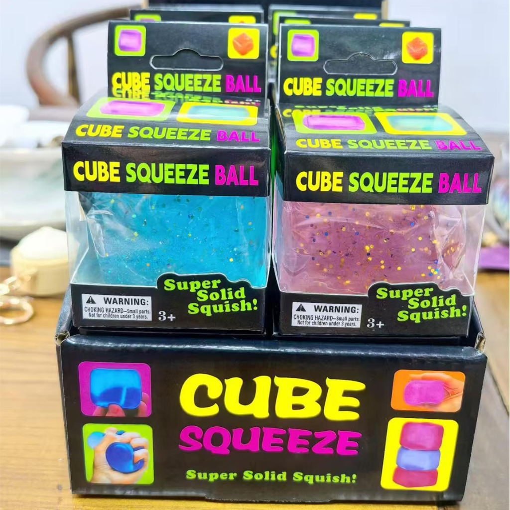 CUBE SQUEEZE Super Solid Squish!